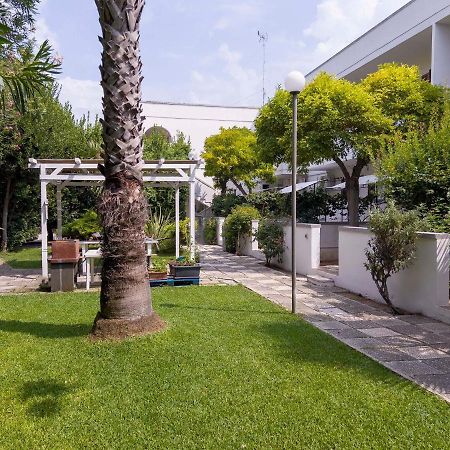 Residence Borgo Latino- Localo Torre dell'Orso Eksteriør bilde