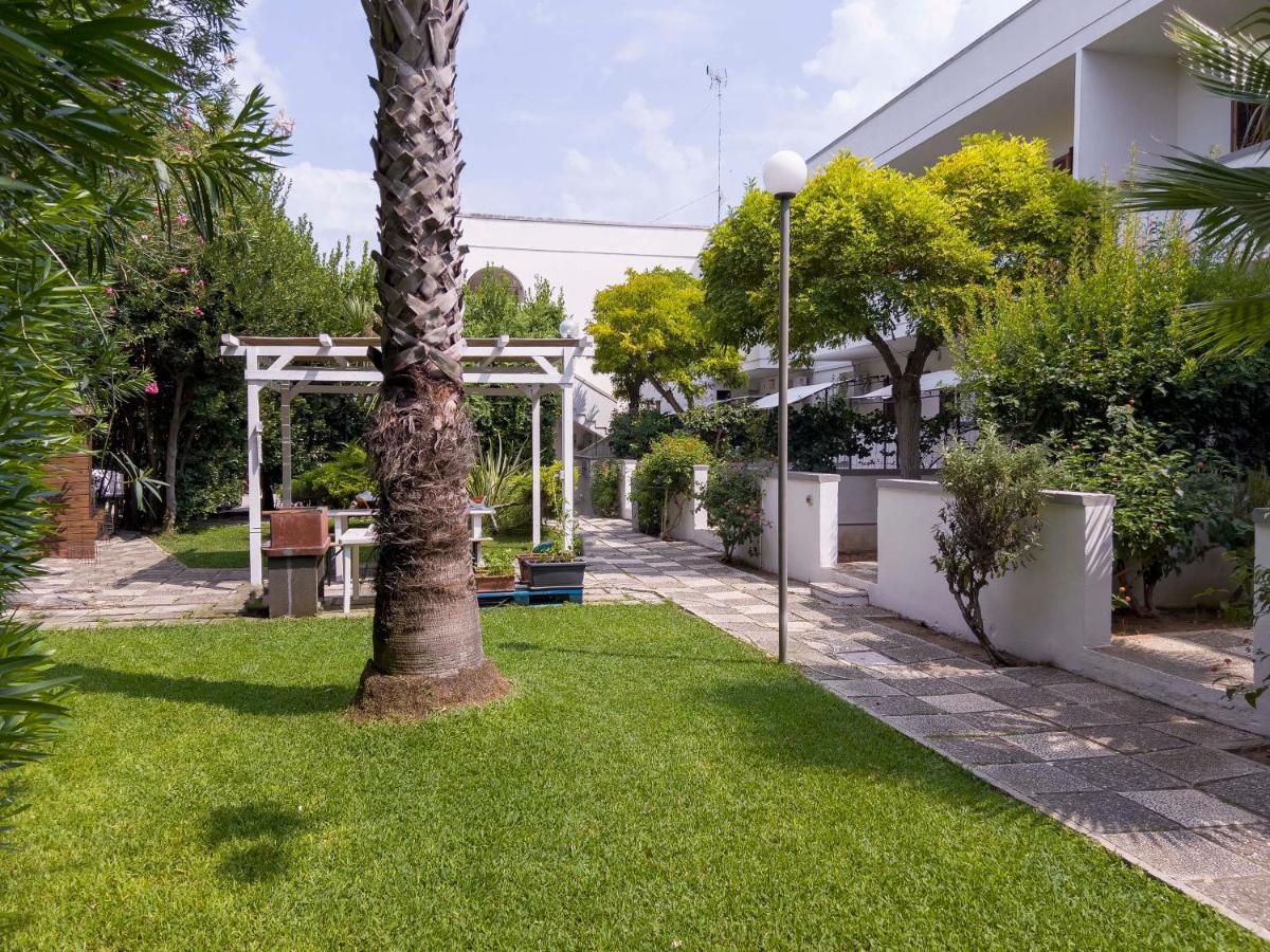 Residence Borgo Latino- Localo Torre dell'Orso Eksteriør bilde