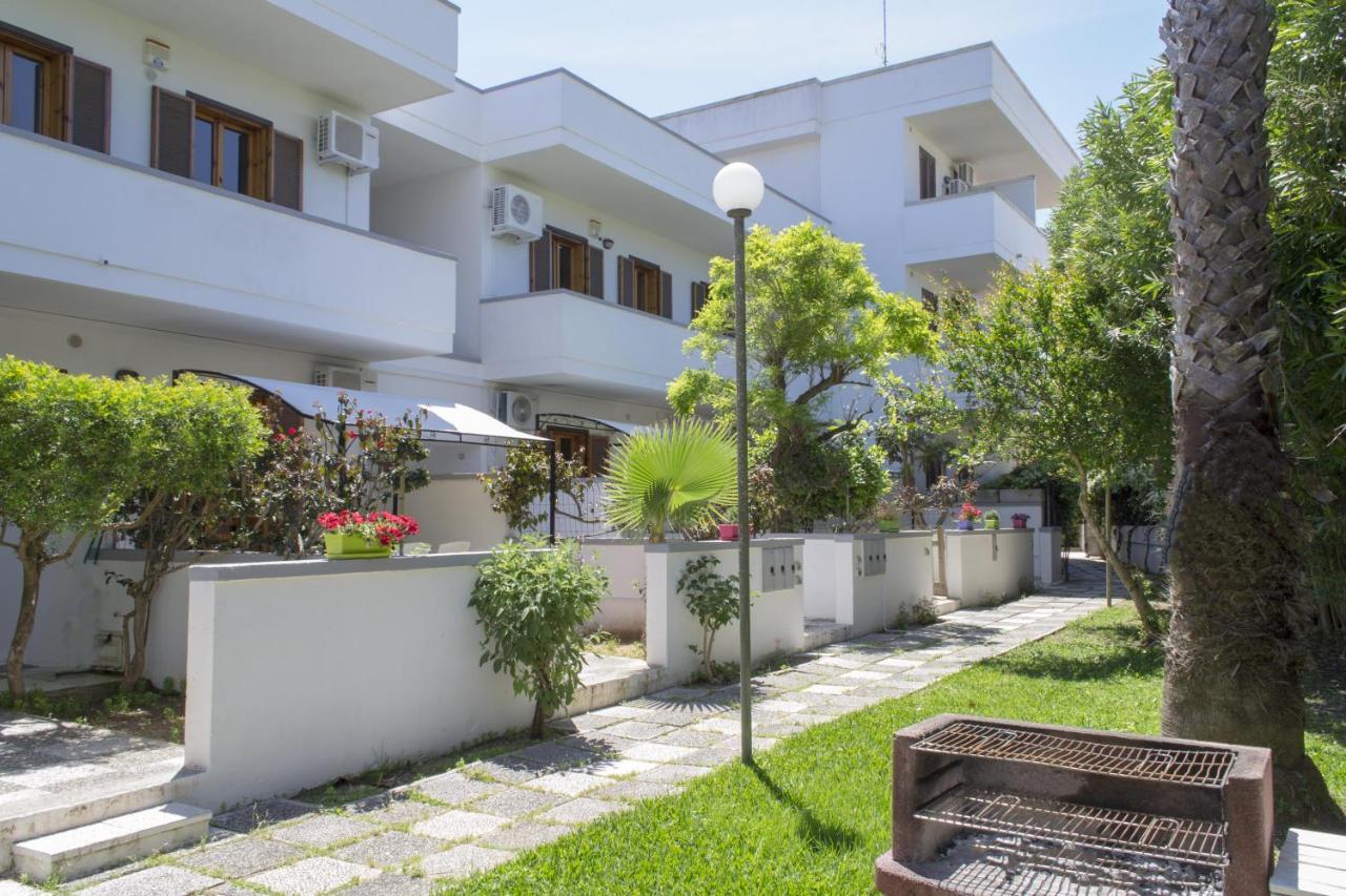 Residence Borgo Latino- Localo Torre dell'Orso Eksteriør bilde